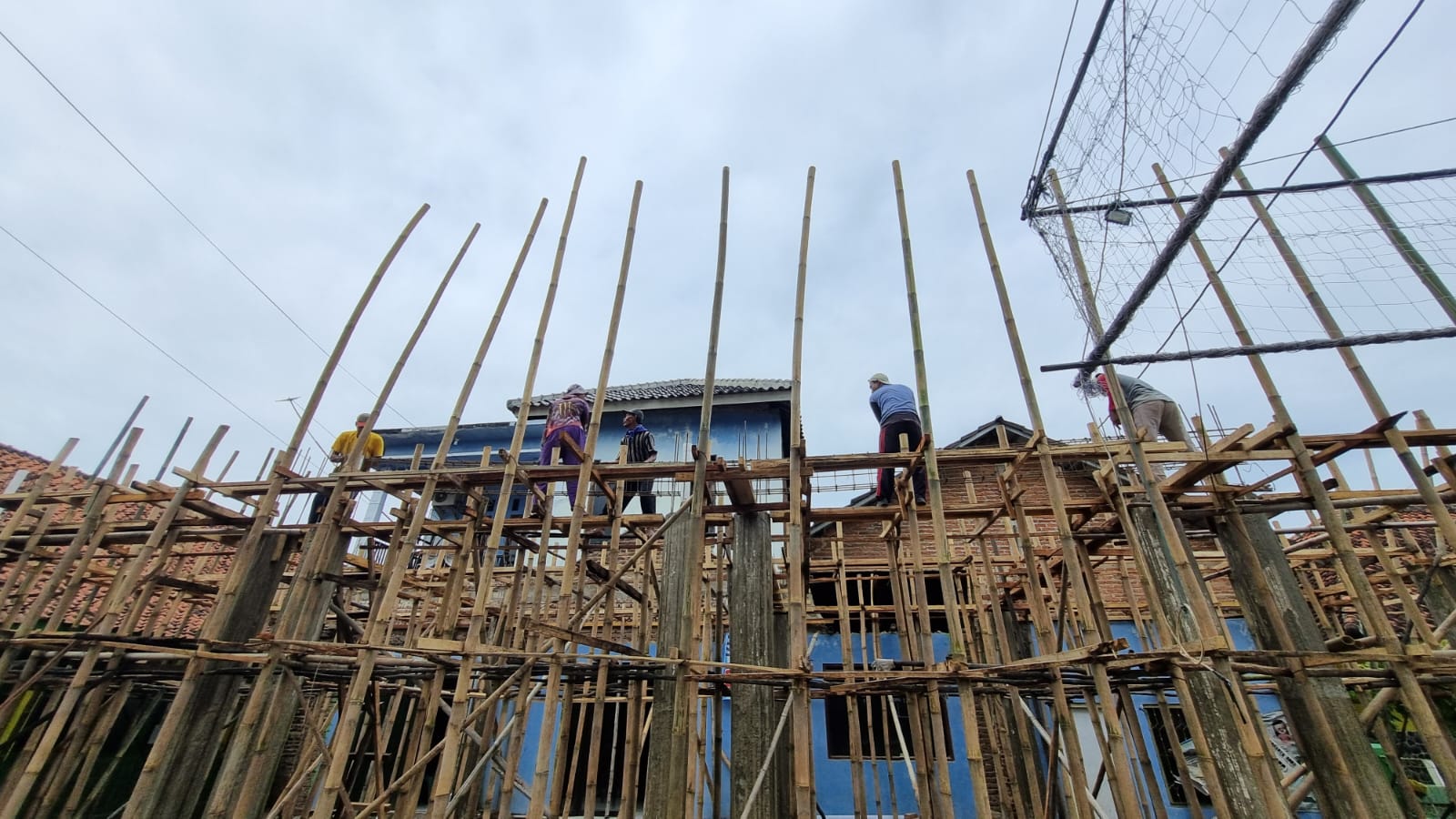 PEMBANGUNAN DESA